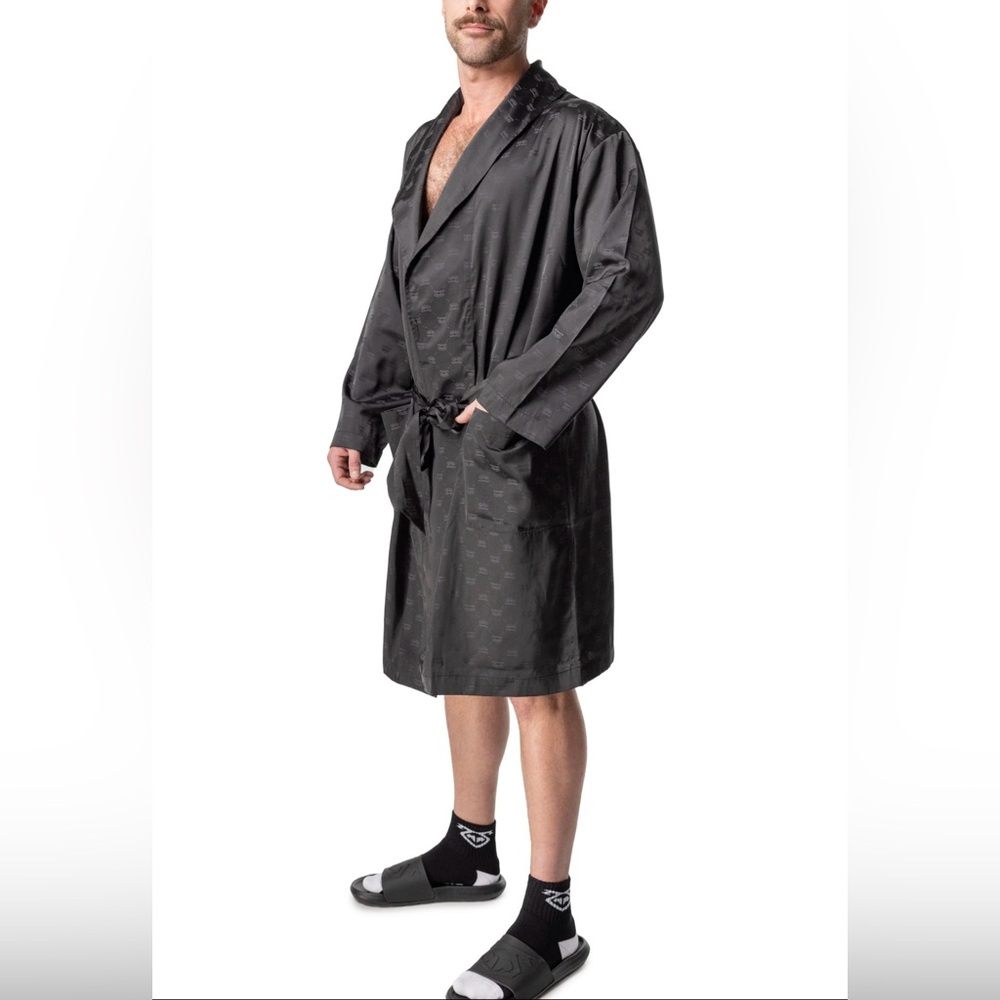 Luxxx Robe - Picture 4 of 10